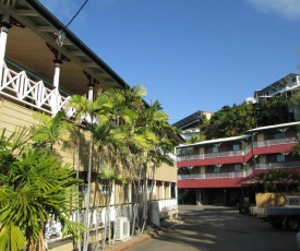 Yongala Lodge by The Strand