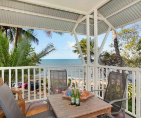 The Beach Shack 3BR Waterfront Resort, Own WIFI