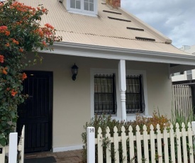 Adelaide Holiday Cottage