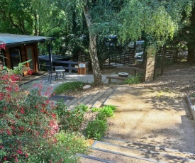 Fernbrook Escape the City Secluded and Serene Bushland Property with Babbling Creek FREE Wine on Arrival