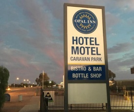 Opal Inn Hotel, Motel, Caravan Park