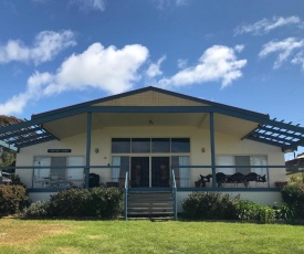 Emu Bay Lodge