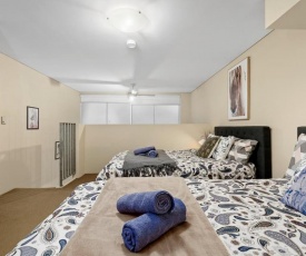 Cozy Studio close to Station&Shopping Sleeps4