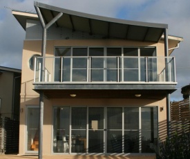 Penneshaw Oceanview Apartments