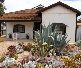 Railway Cottage - Peterborough - SA