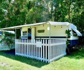 Vintage Caravan Stay in Byron Bay