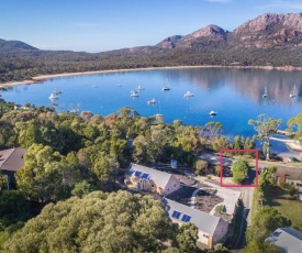 Freycinet Cottage 1 – Bluestone