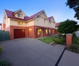 Albury Suites - Schubach Street