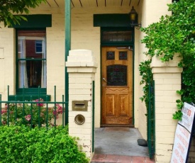 Narrara Backpackers Hobart