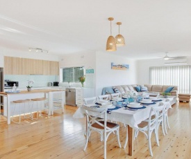 Sienna by the Sea - spacious coastal getaway