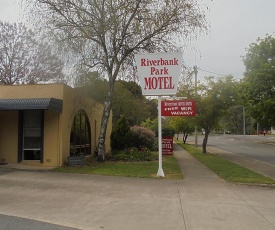 Riverbank Park MOTEL