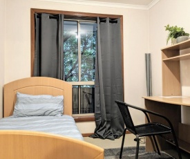 Budget Clayton Homestay