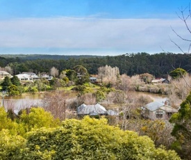 Brindabella 4 King Splits 4 en-suites Lake Views WIFI