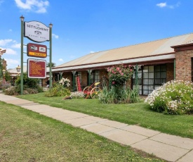 The Settlement Historic Hotel