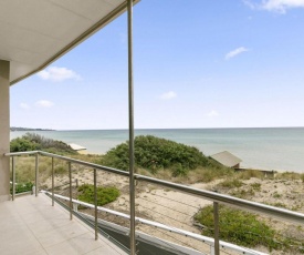 ABSOLUTE BEACHFRONT - FRANKSTON