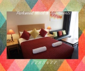 Parkwood Motel & Apartments