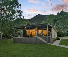 Central Views Halls Gap