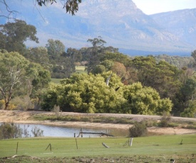 Grampians Old Man Emu Stay