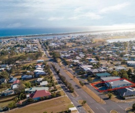 Stillwaters - Panoramic View of Lakes Entrance