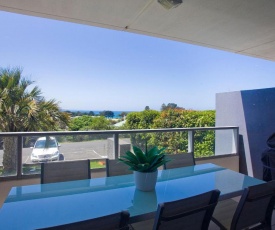 LORNE CHALET APARTMENT 10 - ask about midweek deals