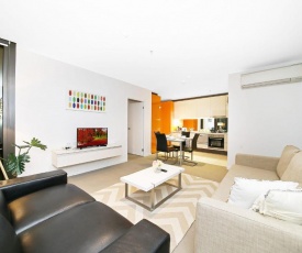 A Cozy 2BR Suite, Large Balcony At Southern Cross