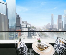 A Modern 2BR Apt with a View of the Yarra Near Crown