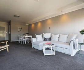 Extra large 2BD Apt in Melbournes Southbank!