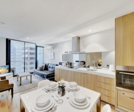 NEW! A Modern & Cozy 2BR Apt Next to Southern Cross with City Views