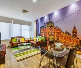 Tram Stop 5 - Stylish 2 Bedroom in downtown Melbourne