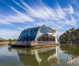 All Seasons Houseboats