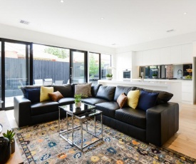 BOUTIQUE STAYS - Murrumbeena Place 1