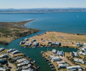 Pelican Landing - Stunning Lake King Views