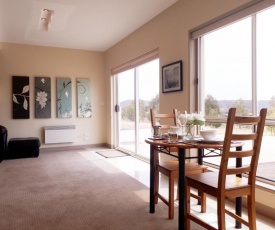 Couples Retreat with Mountain View Near Hobart