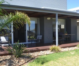 Grange Water View Yarrawonga