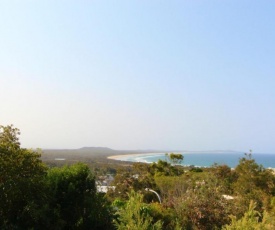 Barefoot, 32 Skyline Crescent, Crescent Head