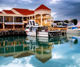 The Marina Hotel - Mindarie