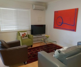 Mt.Lawley Superb 2 BR location Comfort, style 3