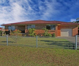 Culburra Getaway - close to beach and lake