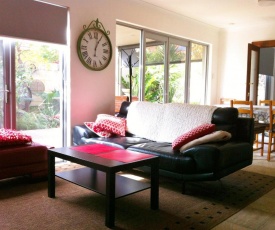 Mt Lawley Garden Apartment