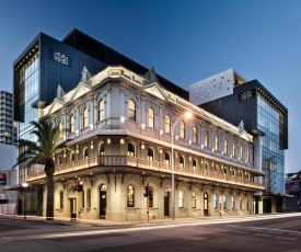 The Melbourne Hotel