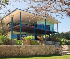 Beachside at Margaret River - Spacious Family Beach House in Exclusive Prevelly Location