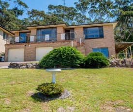 Pet Friendly Lentara St 8 - Fingal Bay