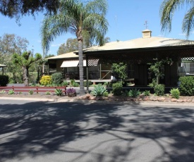 Lake Forbes Motel