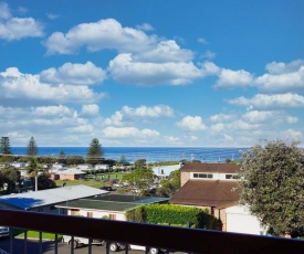 CLOUD NINE Gerringong 4pm Check Out Sundays except Peak season