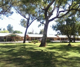 Cooee Motel