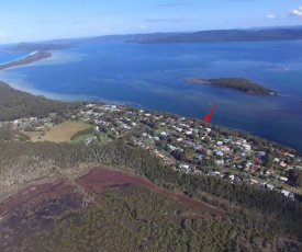 Wallis Lake Retreat-Between the ocean and the lake