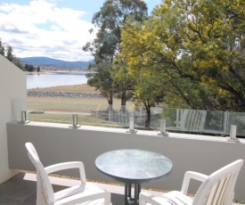 Horizons 115 - Lake Jindabyne Waterfront