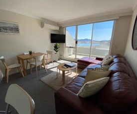 Horizons 216 - Lake Jindabyne Waterfront