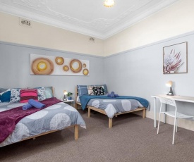 Boutique 2BR Unit in Kensington Near UNSW, Randwick Sleeps 7 U1