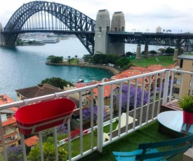 Sydney Harbour Bridge Luxe Studio with Perfect Views